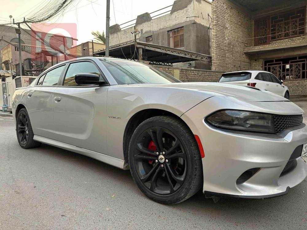دودج تشارجر